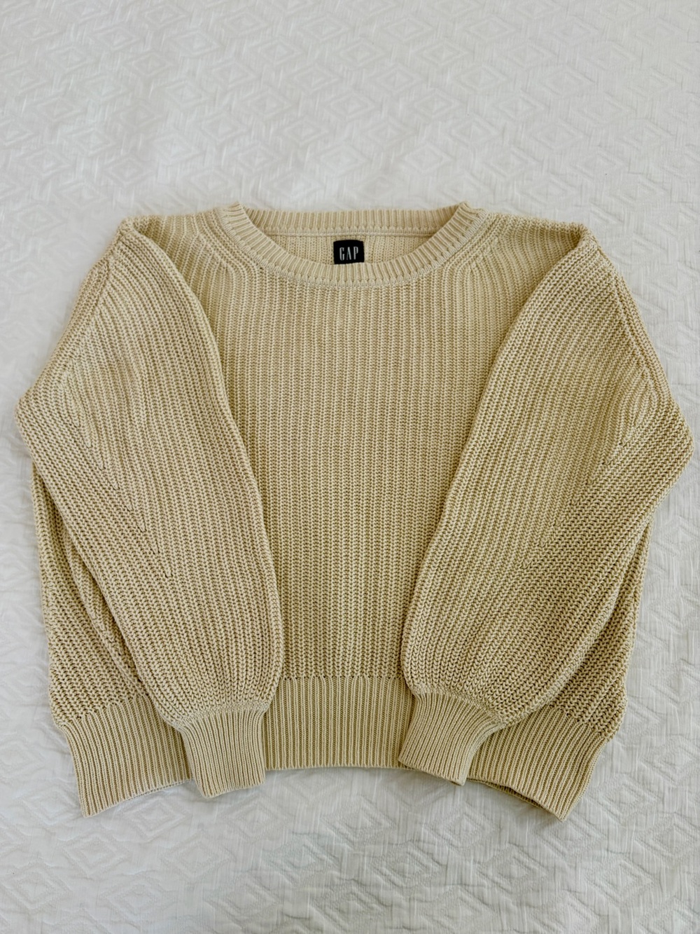 GAP Women's Cream Ribbed Crewneck Sweater with Balloon Sleeves